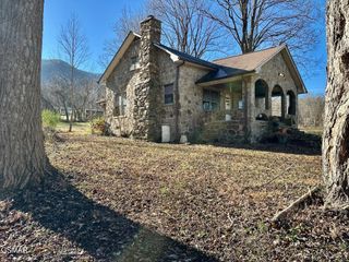 3528 Sugar Camp Circle, Sevierville, TN 37862
