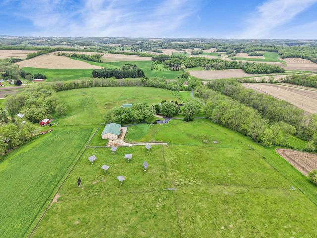 1440 County Hwy JG Road, Mount Horeb, WI 53572