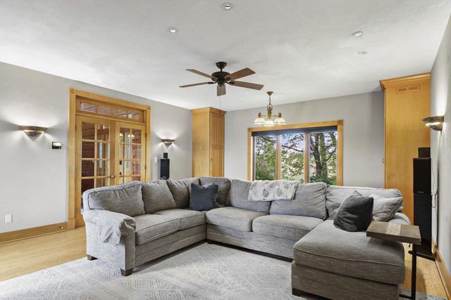 1440 County Hwy JG Road, Mount Horeb, WI 53572