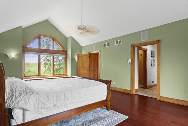 1440 County Hwy JG Road, Mount Horeb, WI 53572