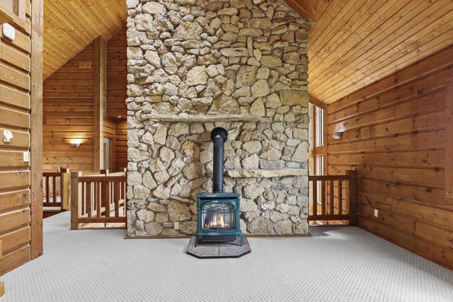 1440 County Hwy JG Road, Mount Horeb, WI 53572