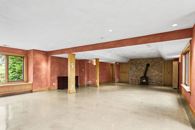 1440 County Hwy JG Road, Mount Horeb, WI 53572