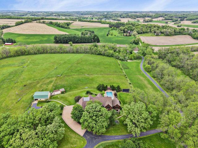 1440 County Hwy JG Road, Mount Horeb, WI 53572
