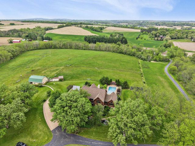 1440 County Hwy JG Road, Mount Horeb, WI 53572