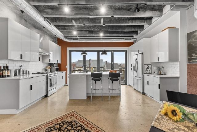 5229 Duncan St, Lawrenceville, PA 15201