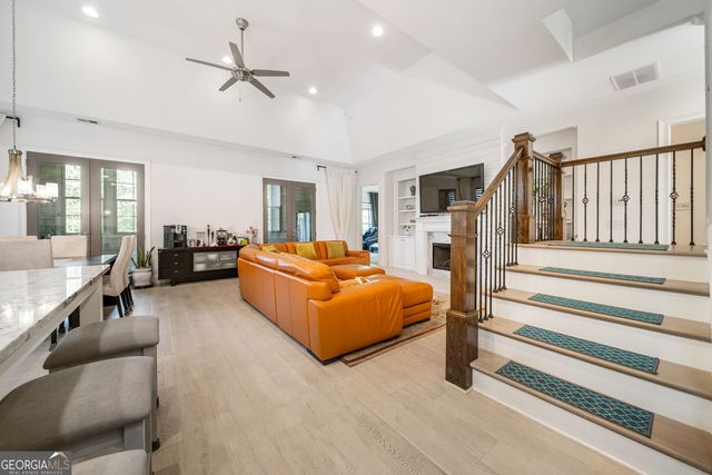 5960 Overlook Club Circle, Suwanee, GA 30024