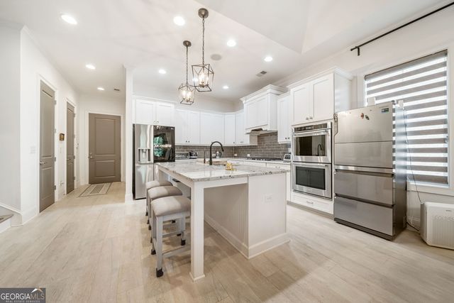 5960 Overlook Club Circle, Suwanee, GA 30024