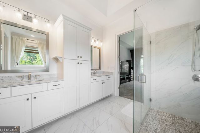 5960 Overlook Club Circle, Suwanee, GA 30024