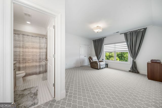 5960 Overlook Club Circle, Suwanee, GA 30024