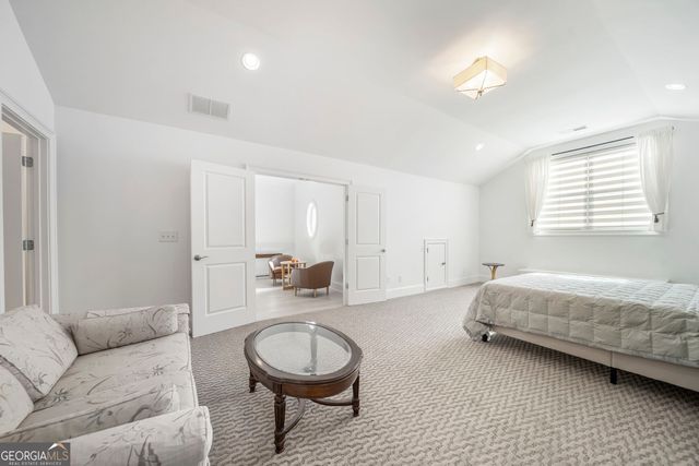 5960 Overlook Club Circle, Suwanee, GA 30024