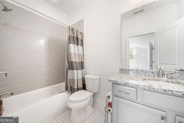 5960 Overlook Club Circle, Suwanee, GA 30024