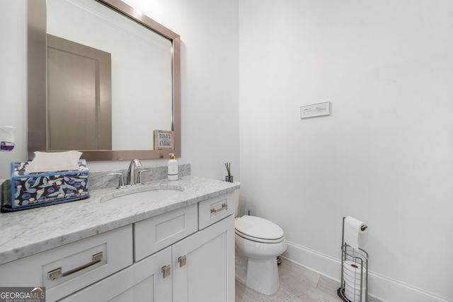 5960 Overlook Club Circle, Suwanee, GA 30024