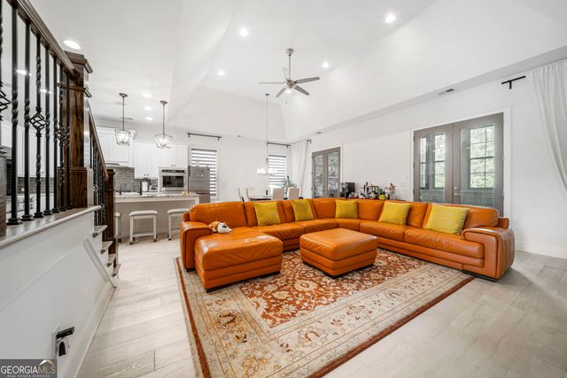 5960 Overlook Club Circle, Suwanee, GA 30024