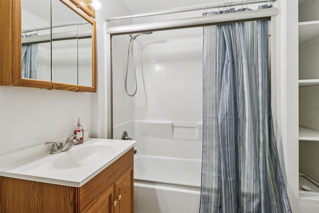 418 N 15th Street, Adel, IA 50003