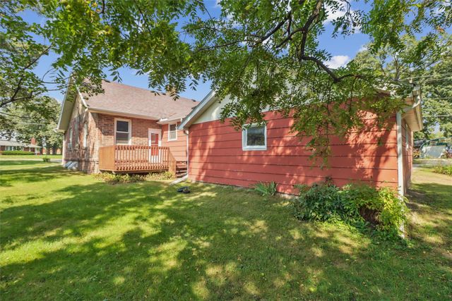 418 N 15th Street, Adel, IA 50003