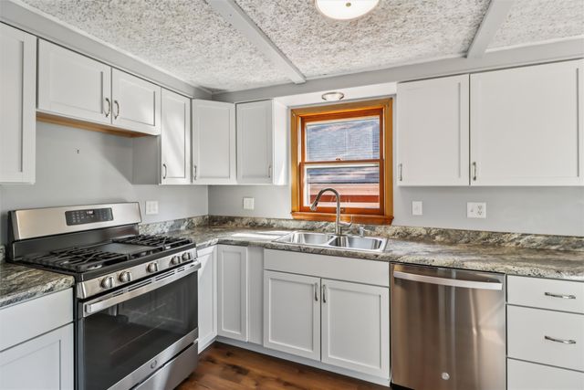 418 N 15th Street, Adel, IA 50003