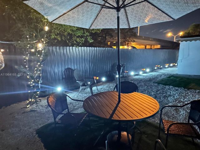 610 NW 111th St 1, Miami, FL 33168