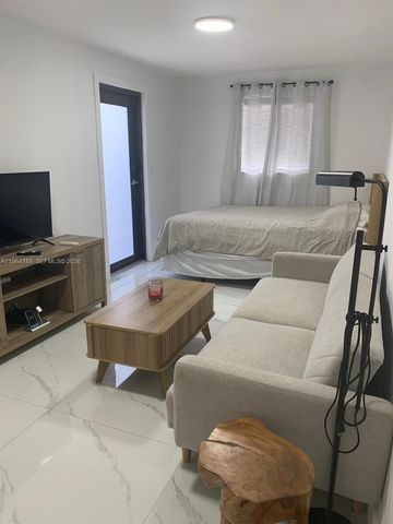 610 NW 111th St 1, Miami, FL 33168