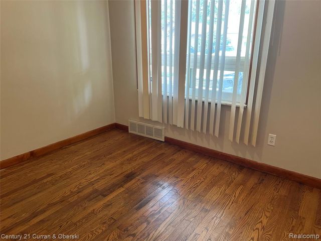 24411 Penn Street, Dearborn, MI 48124