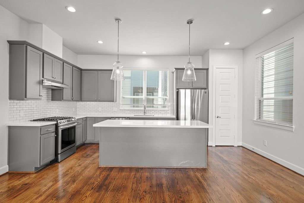 3006 Charline Avenue, Houston, TX 77054