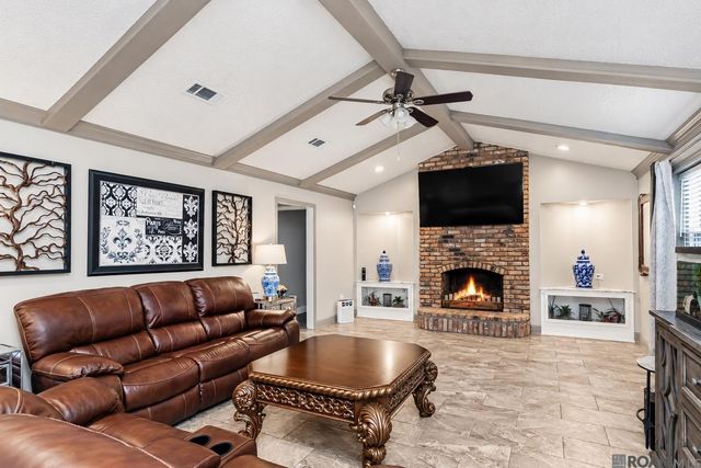 2674 W Highmeadow Ct, Baton Rouge, LA 70816