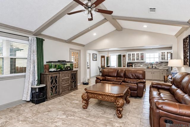 2674 W Highmeadow Ct, Baton Rouge, LA 70816