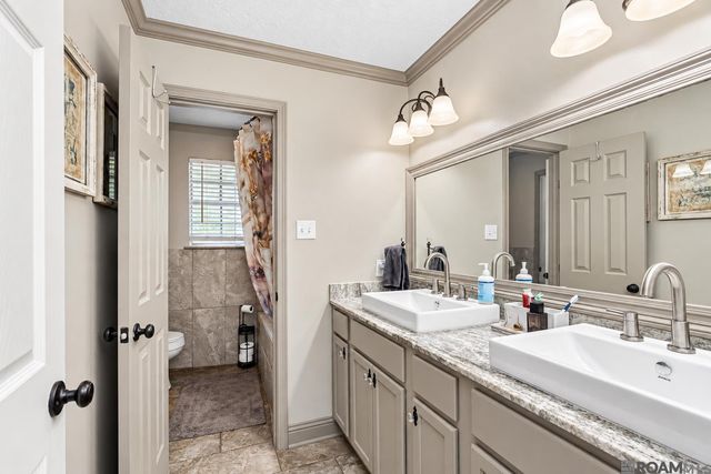 2674 W Highmeadow Ct, Baton Rouge, LA 70816