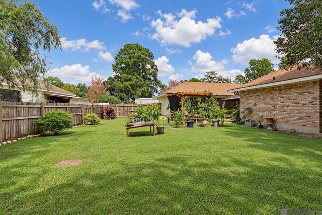 2674 W Highmeadow Ct, Baton Rouge, LA 70816