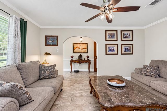2674 W Highmeadow Ct, Baton Rouge, LA 70816