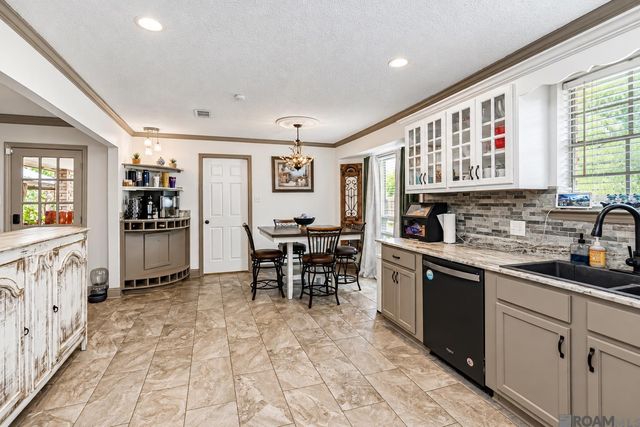 2674 W Highmeadow Ct, Baton Rouge, LA 70816