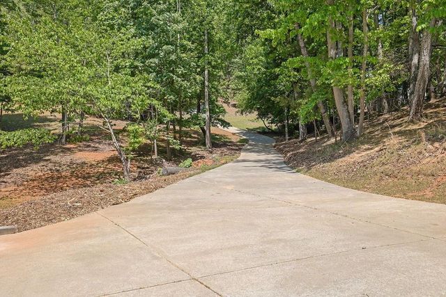 7480 Shadburn Ferry Road, Cumming, GA 30041