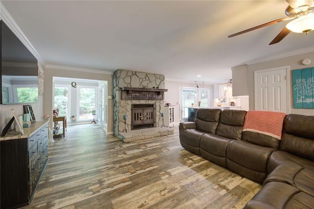 7480 Shadburn Ferry Road, Cumming, GA 30041