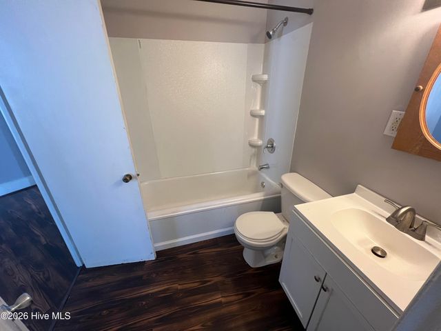 2319 Market Street, Wilmington, NC 28403