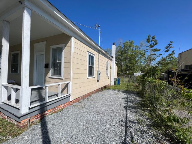 2319 Market Street, Wilmington, NC 28403