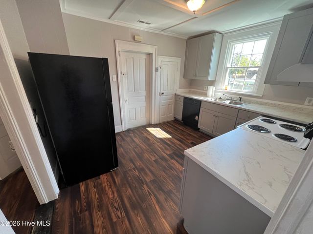 2319 Market Street, Wilmington, NC 28403