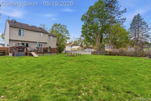 2916 Keeley Court, Waterford Charter Township, MI 48328
