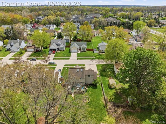 2916 Keeley Court, Waterford Charter Township, MI 48328