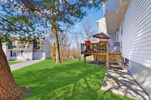 42 Larch Court, Fishkill, NY 12524