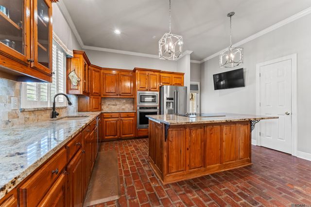 10508 Magnolia Blossom Ave, Greenwell Springs, LA 70739