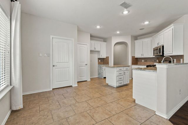 12701 Diamond Peak Drive, Fort Worth, TX 76177