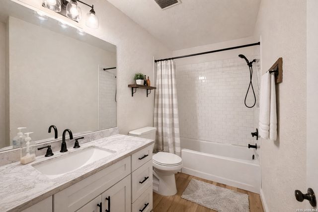 256 Glenbrook, New Braunfels, TX 78130