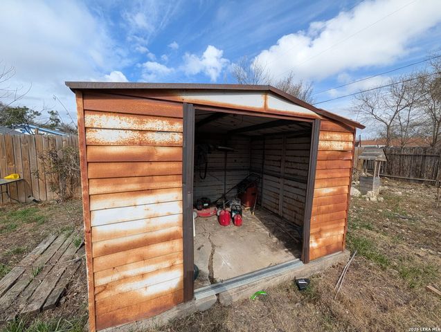 256 Glenbrook, New Braunfels, TX 78130