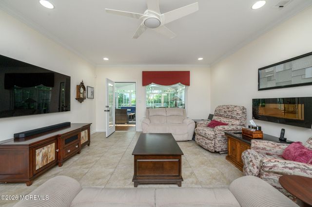 33 Heath Lane, Jackson, NJ 08527