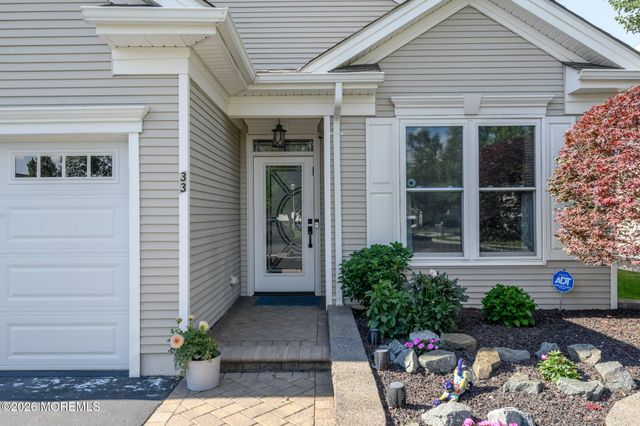 33 Heath Lane, Jackson, NJ 08527