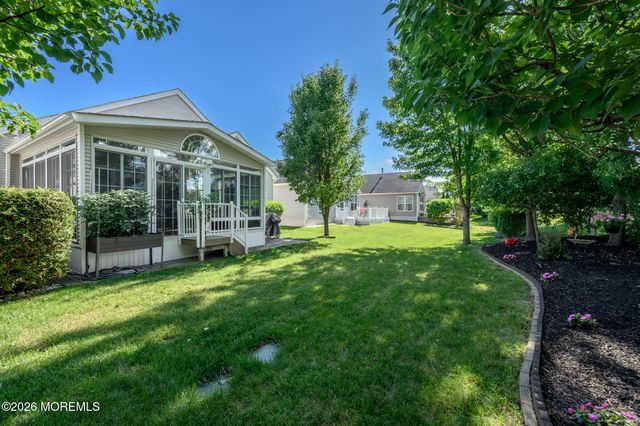 33 Heath Lane, Jackson, NJ 08527