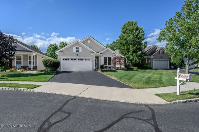 33 Heath Lane, Jackson, NJ 08527