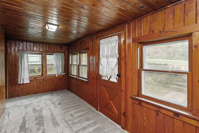 226 S Iowa Street, Colfax, IA 50054