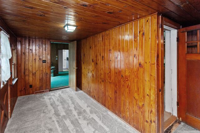 226 S Iowa Street, Colfax, IA 50054