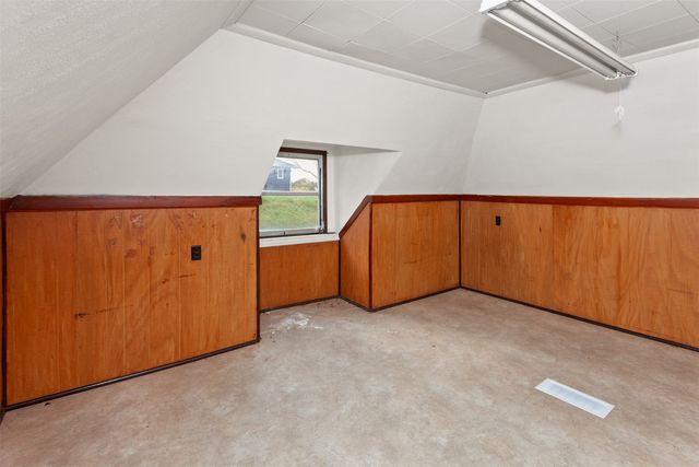 226 S Iowa Street, Colfax, IA 50054