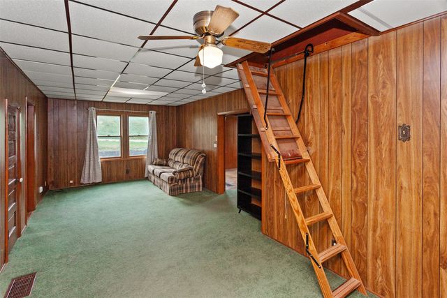 226 S Iowa Street, Colfax, IA 50054